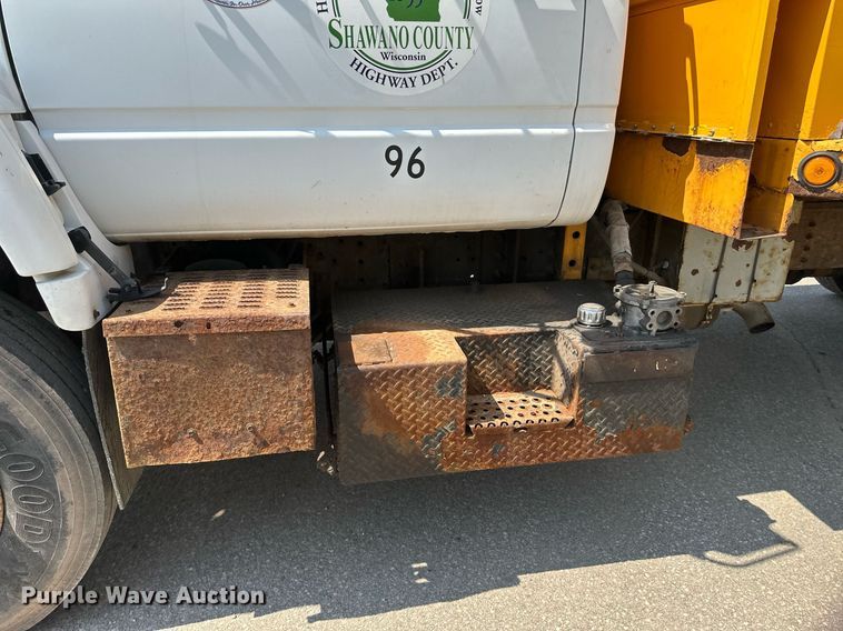 image for item EB2644 1996 GMC TopKick digger derrick truck