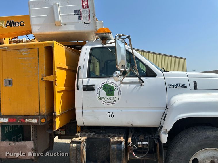 image for item EB2644 1996 GMC TopKick digger derrick truck