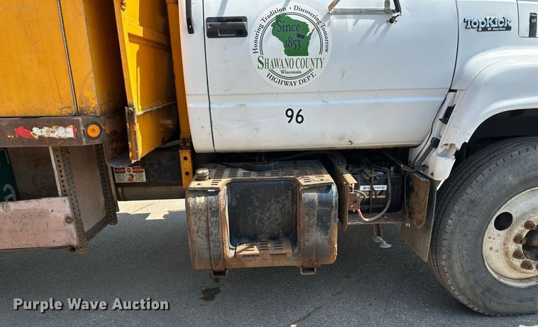 image for item EB2644 1996 GMC TopKick digger derrick truck