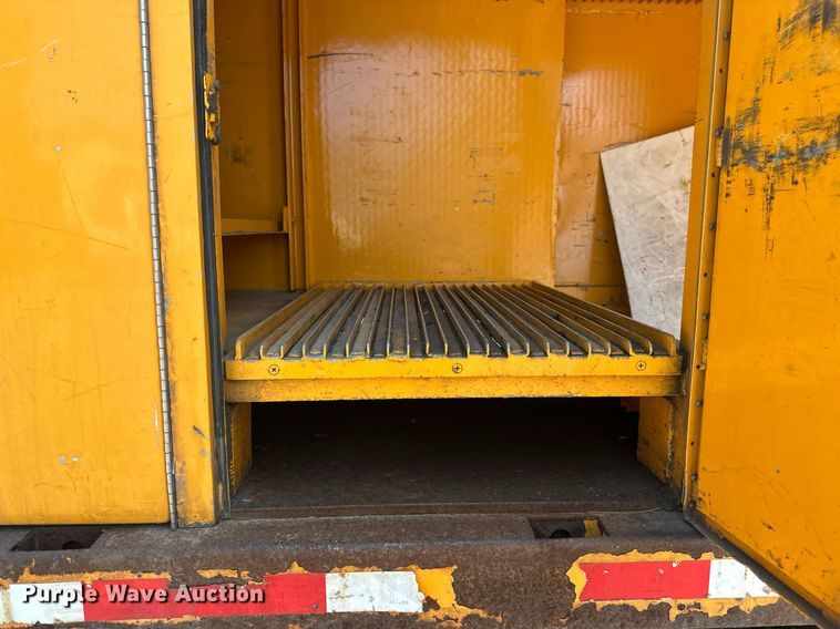 image for item EB2644 1996 GMC TopKick digger derrick truck