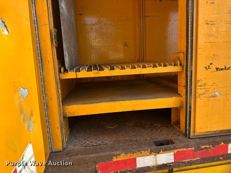 image for item EB2644 1996 GMC TopKick digger derrick truck