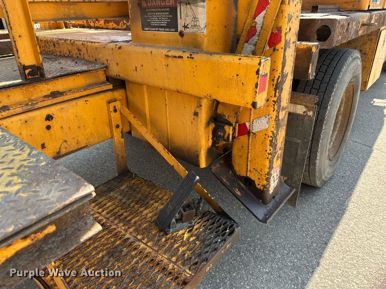 image for item EB2644 1996 GMC TopKick digger derrick truck