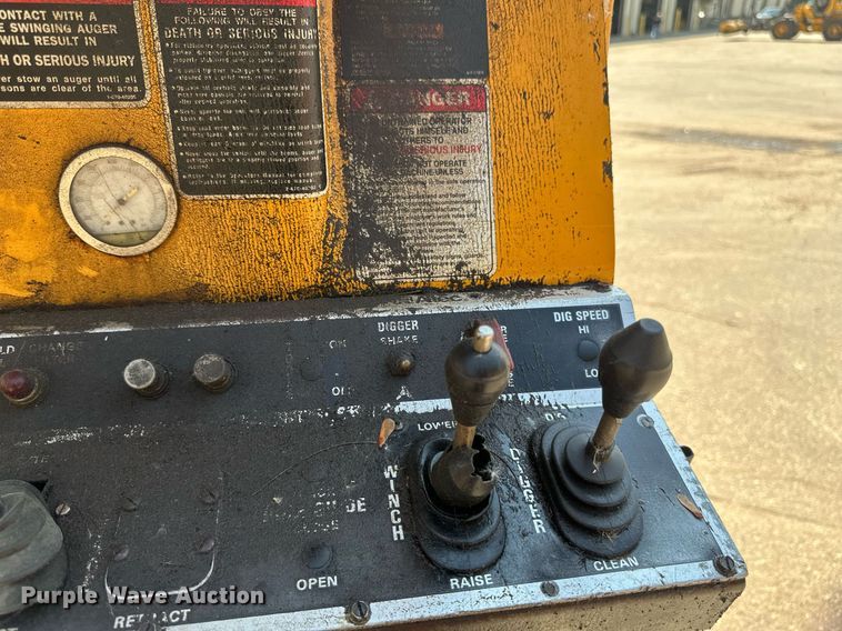 image for item EB2644 1996 GMC TopKick digger derrick truck