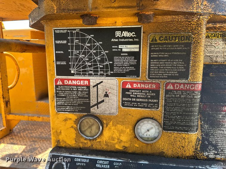 image for item EB2644 1996 GMC TopKick digger derrick truck