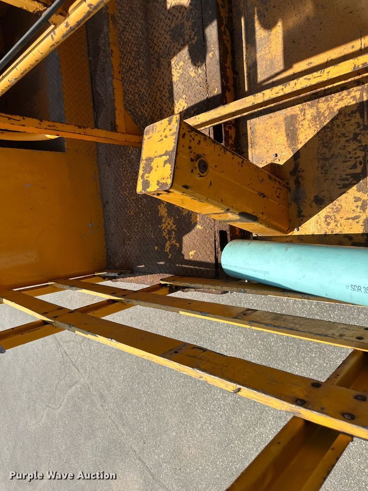 image for item EB2644 1996 GMC TopKick digger derrick truck