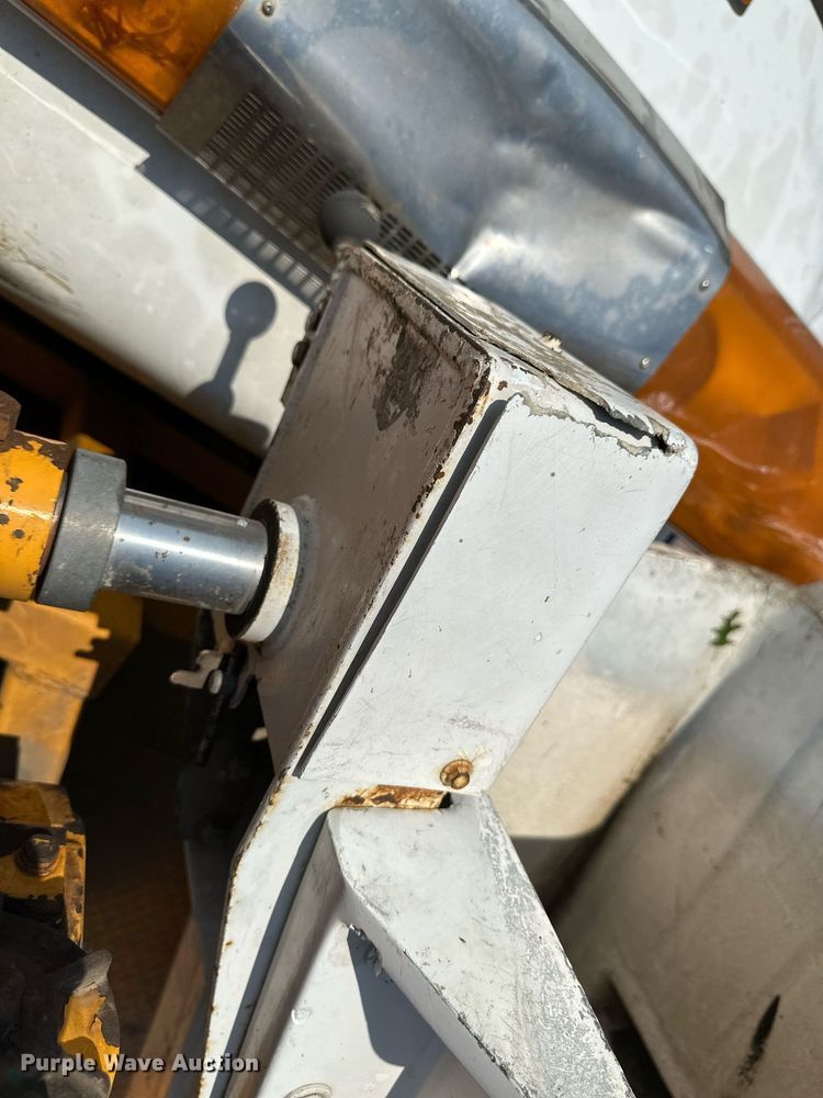 image for item EB2644 1996 GMC TopKick digger derrick truck