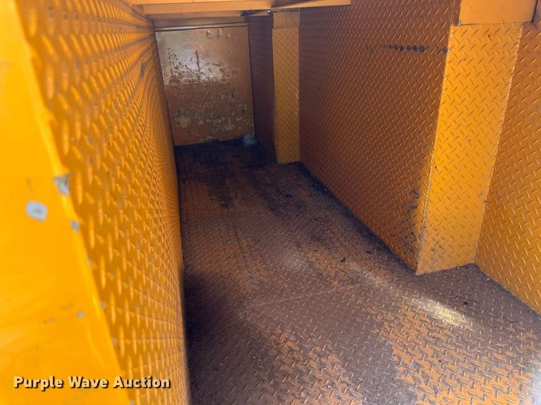 image for item EB2644 1996 GMC TopKick digger derrick truck