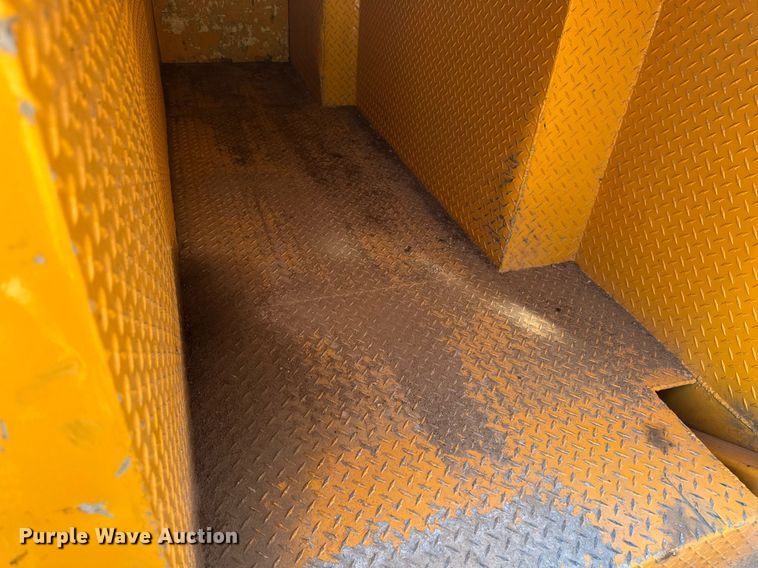 image for item EB2644 1996 GMC TopKick digger derrick truck