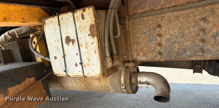 image for item EB2644 1996 GMC TopKick digger derrick truck