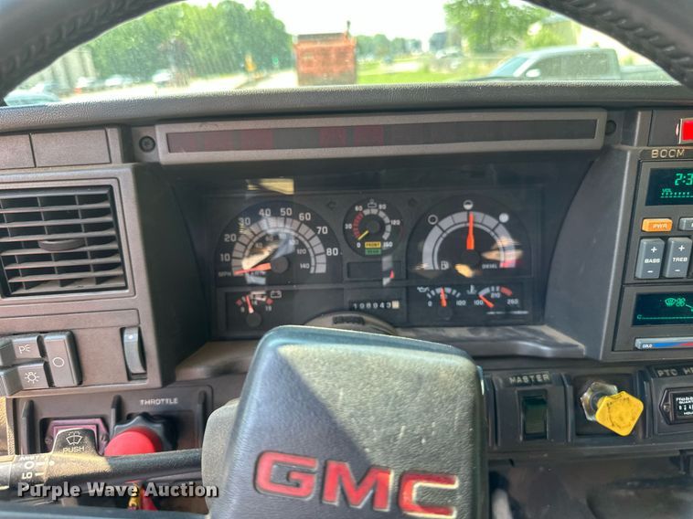 image for item EB2644 1996 GMC TopKick digger derrick truck