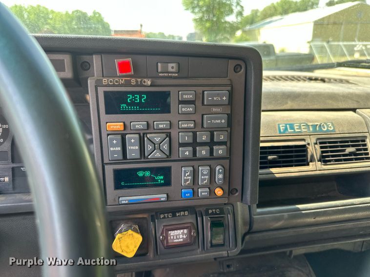 image for item EB2644 1996 GMC TopKick digger derrick truck