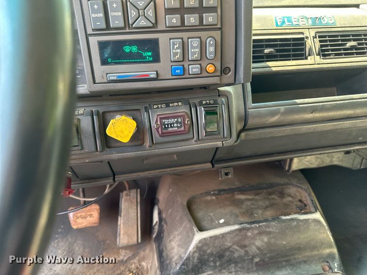 image for item EB2644 1996 GMC TopKick digger derrick truck