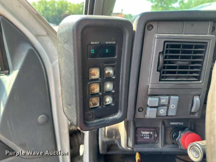 image for item EB2644 1996 GMC TopKick digger derrick truck