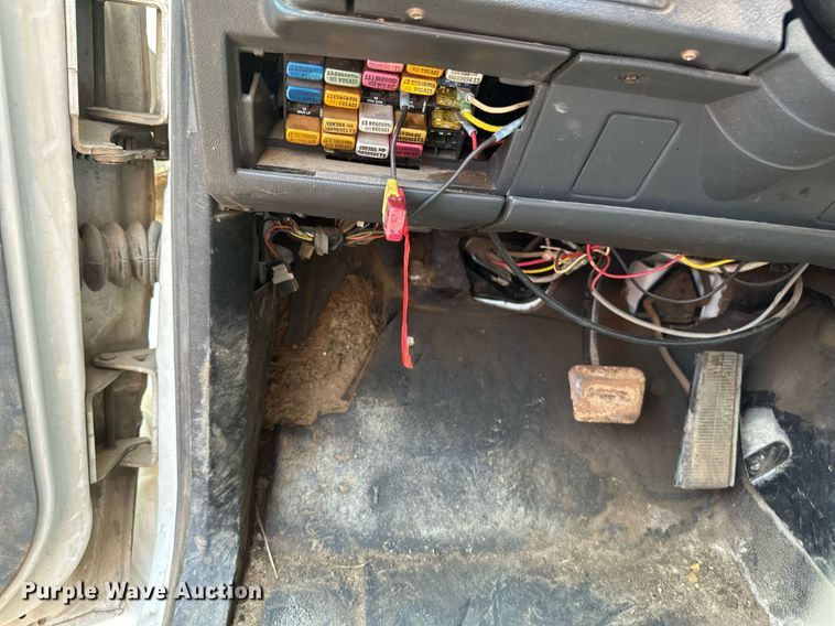 image for item EB2644 1996 GMC TopKick digger derrick truck