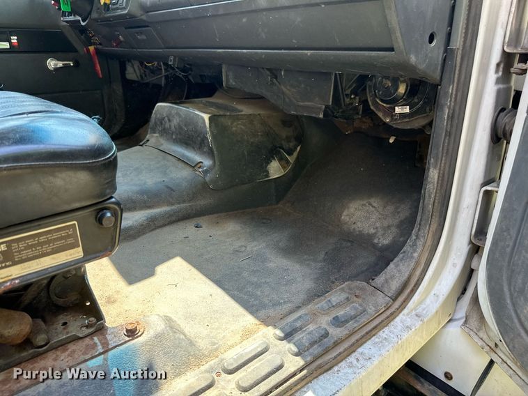 image for item EB2644 1996 GMC TopKick digger derrick truck