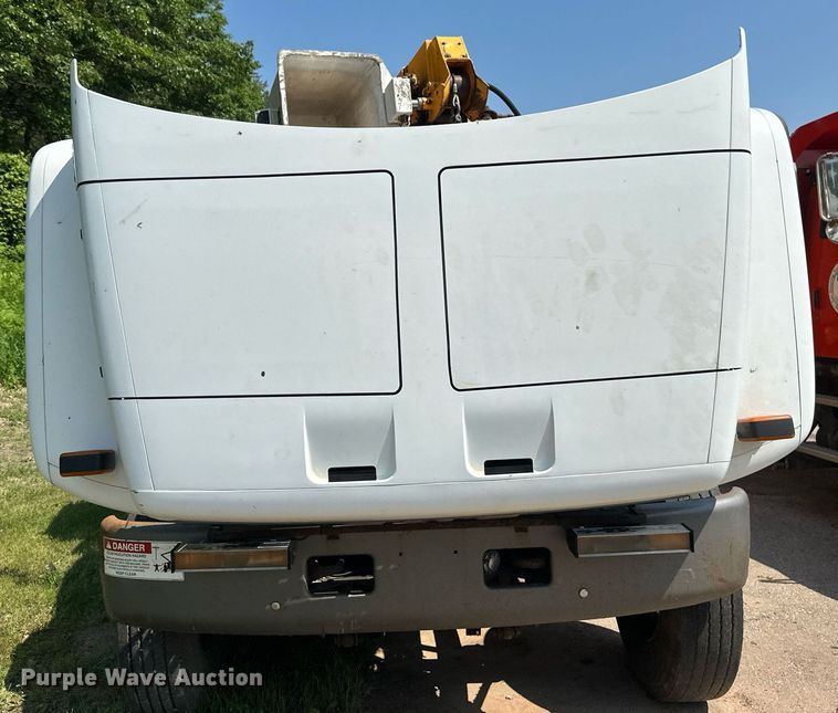 image for item EB2644 1996 GMC TopKick digger derrick truck