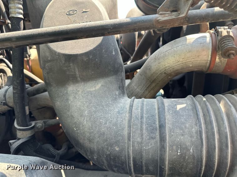 image for item EB2644 1996 GMC TopKick digger derrick truck