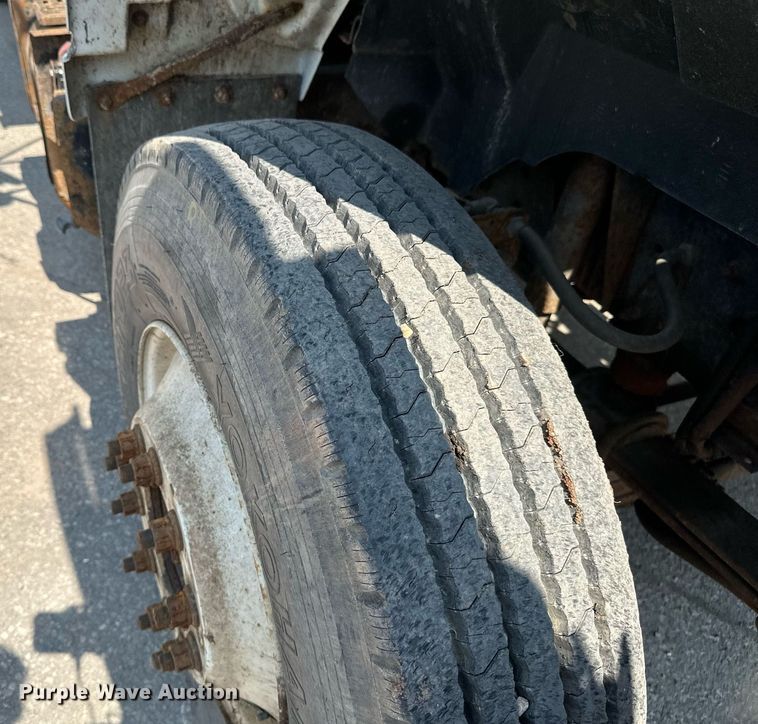 image for item EB2644 1996 GMC TopKick digger derrick truck