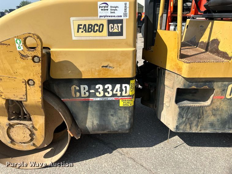 image for item EB2645 2000 Caterpillar CB334D double drum roller