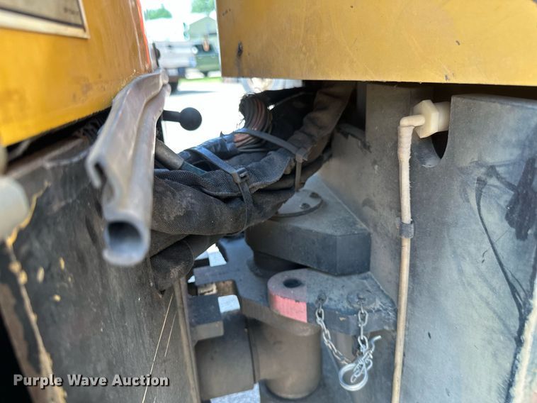 image for item EB2645 2000 Caterpillar CB334D double drum roller