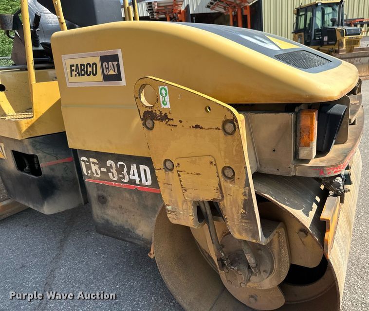 image for item EB2645 2000 Caterpillar CB334D double drum roller