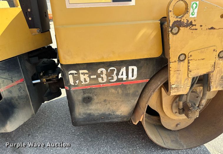image for item EB2645 2000 Caterpillar CB334D double drum roller