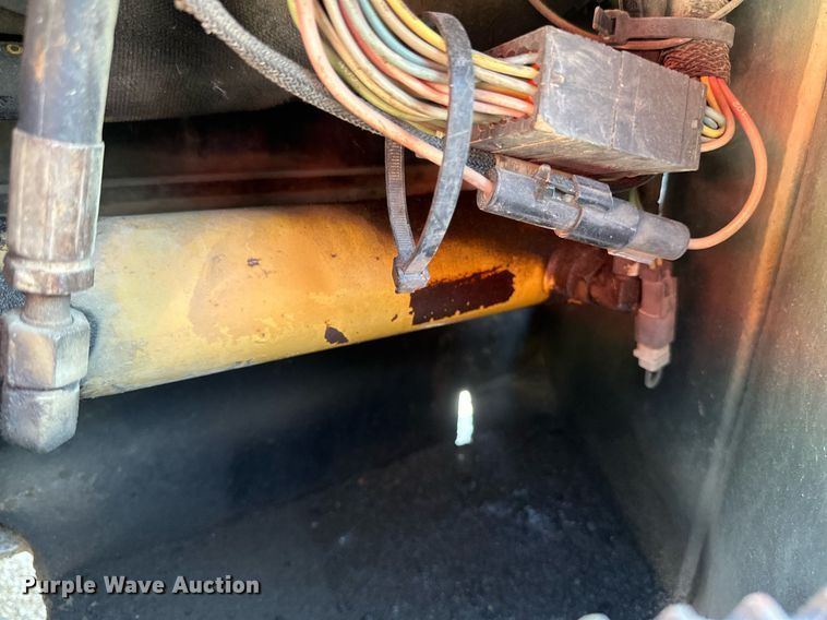 image for item EB2645 2000 Caterpillar CB334D double drum roller