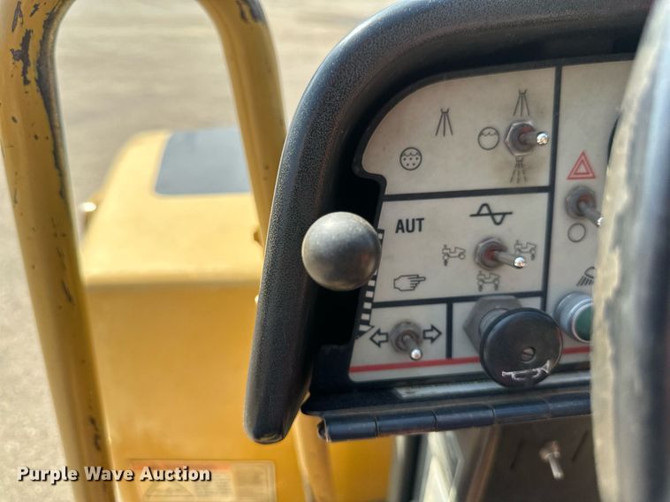 image for item EB2645 2000 Caterpillar CB334D double drum roller