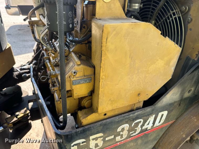 image for item EB2645 2000 Caterpillar CB334D double drum roller