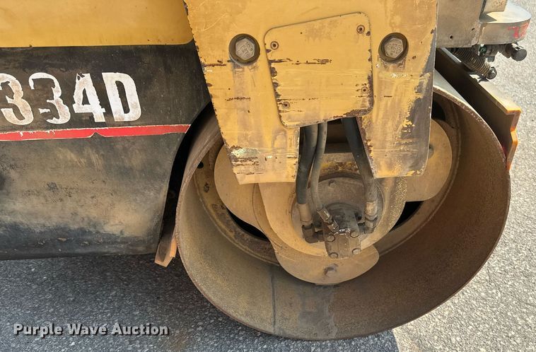 image for item EB2645 2000 Caterpillar CB334D double drum roller