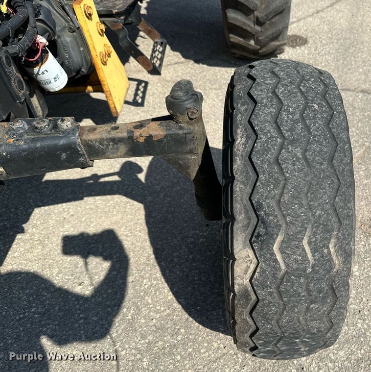 image for item EB2646 2001 Case C60 tractor