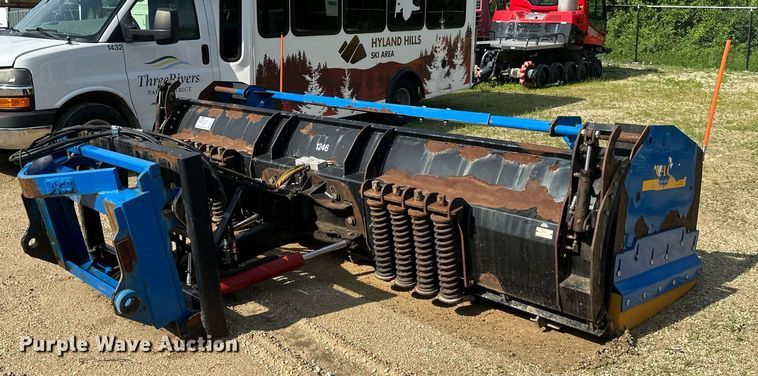 image for item EB2656 Kage wheel loader snow pusher