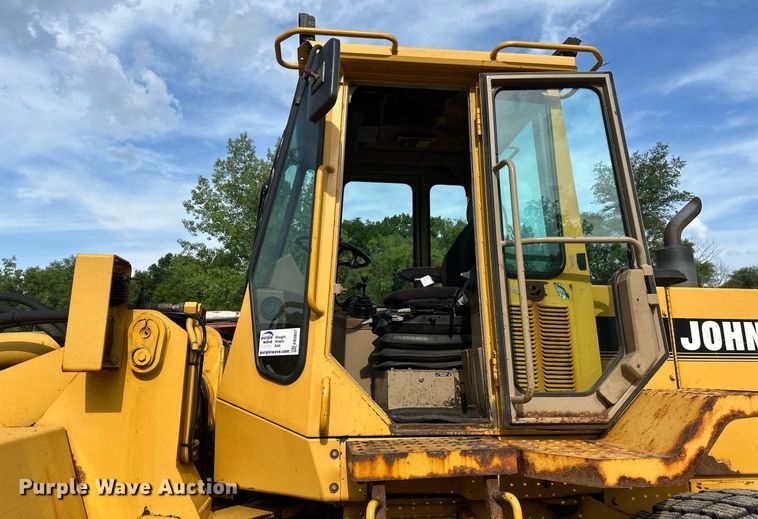 image for item EB2657 John Deere 544G wheel loader