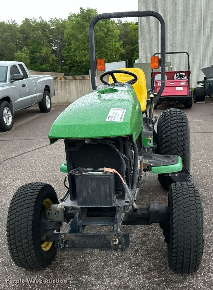 image for item EB2661 2006 John Deere 4200 HFWD tractor