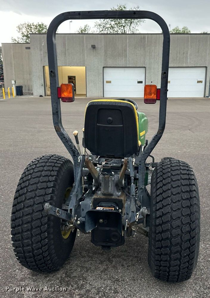 image for item EB2661 2006 John Deere 4200 HFWD tractor