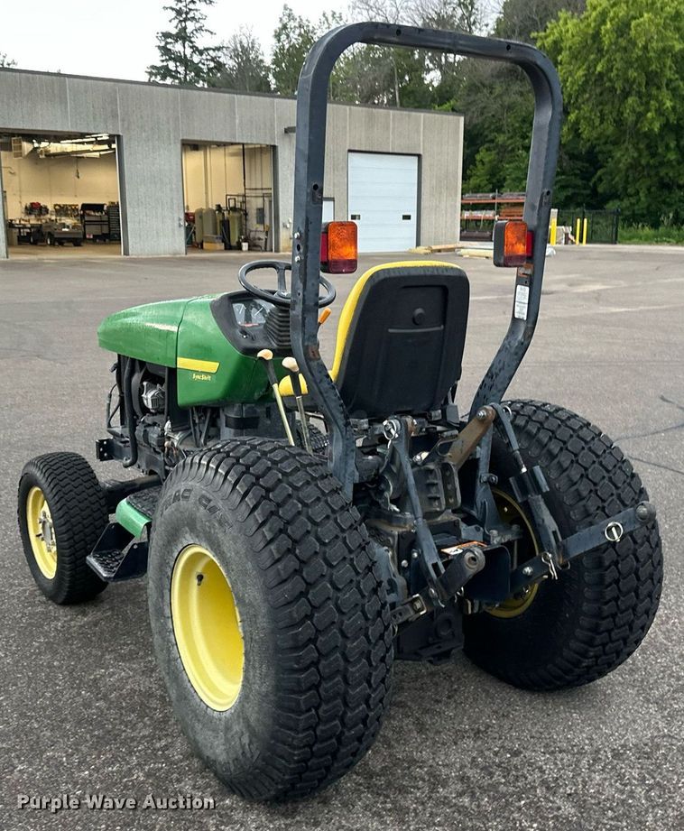 image for item EB2661 2006 John Deere 4200 HFWD tractor