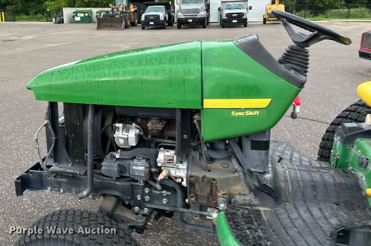 image for item EB2661 2006 John Deere 4200 HFWD tractor