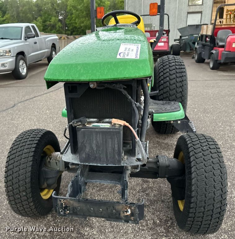 image for item EB2661 2006 John Deere 4200 HFWD tractor