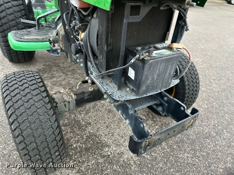 image for item EB2661 2006 John Deere 4200 HFWD tractor