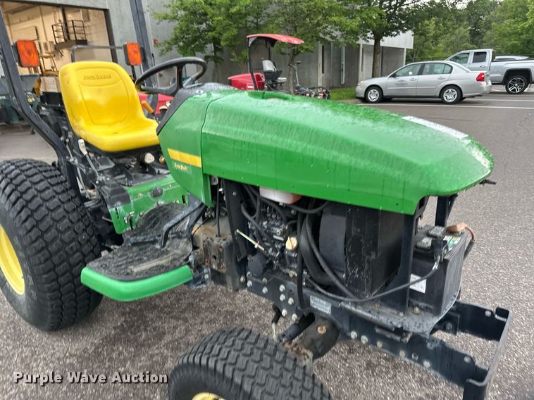 image for item EB2661 2006 John Deere 4200 HFWD tractor