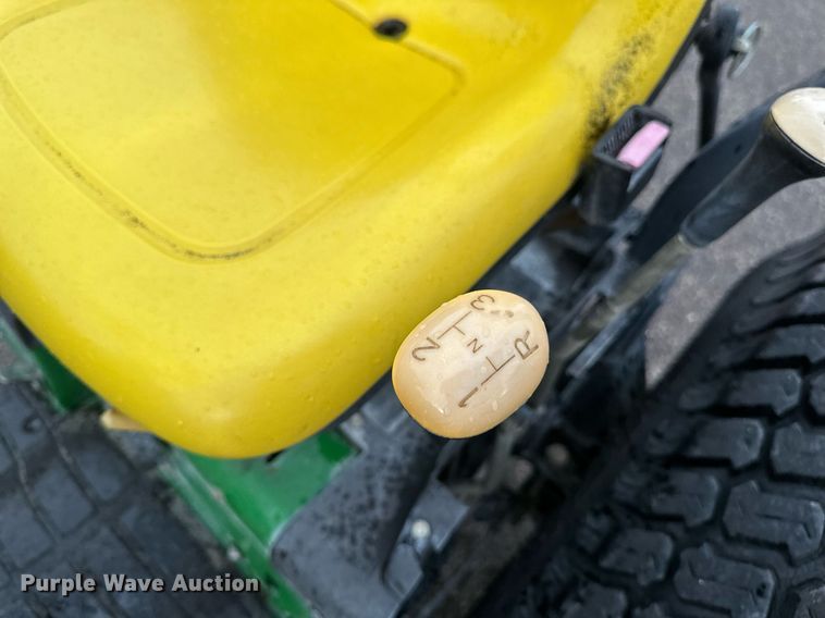 image for item EB2661 2006 John Deere 4200 HFWD tractor