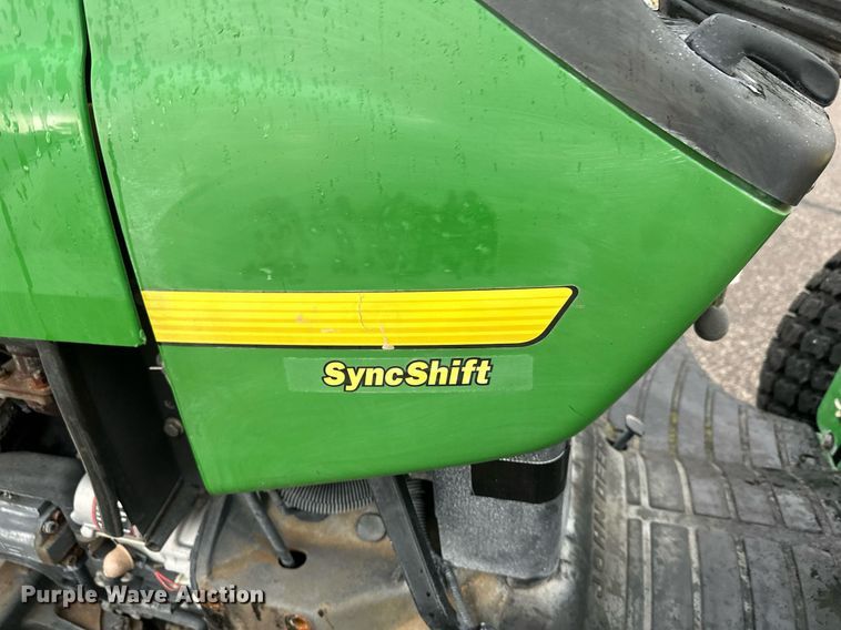 image for item EB2661 2006 John Deere 4200 HFWD tractor