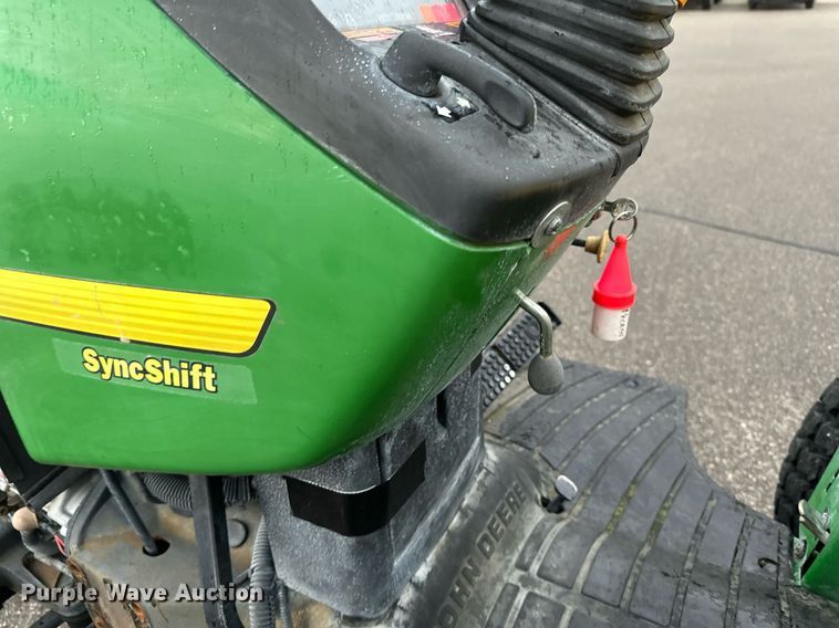 image for item EB2661 2006 John Deere 4200 HFWD tractor