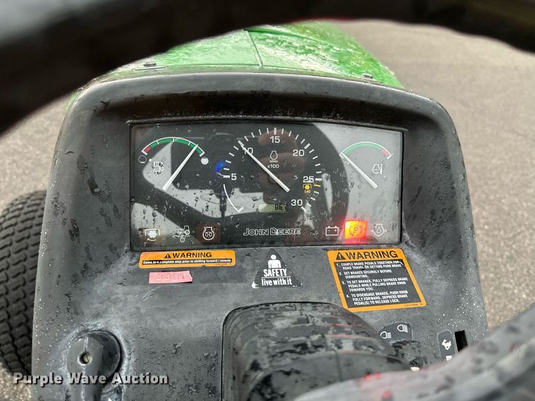 image for item EB2661 2006 John Deere 4200 HFWD tractor