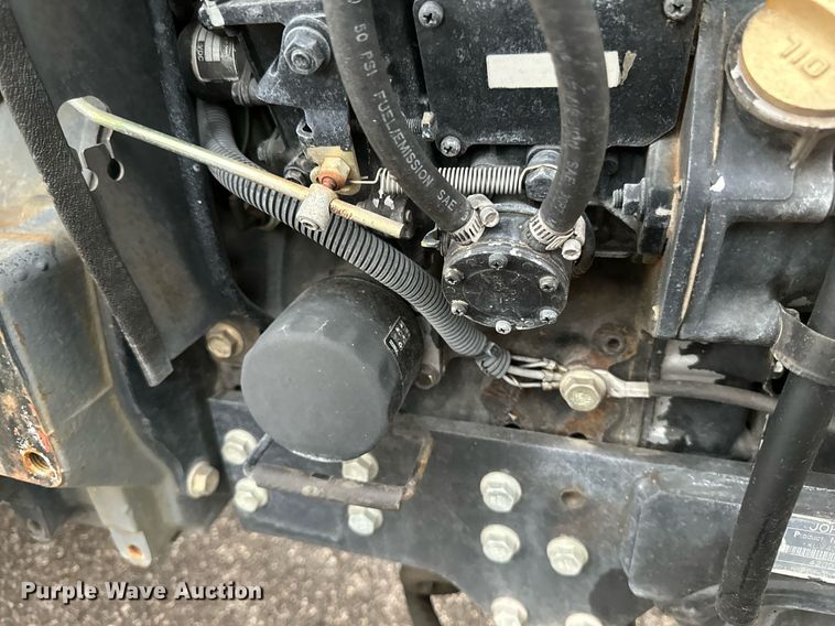 image for item EB2661 2006 John Deere 4200 HFWD tractor