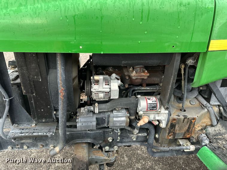 image for item EB2661 2006 John Deere 4200 HFWD tractor