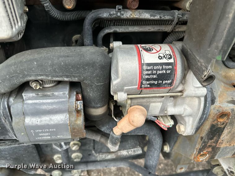 image for item EB2661 2006 John Deere 4200 HFWD tractor