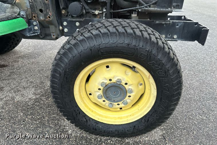 image for item EB2661 2006 John Deere 4200 HFWD tractor