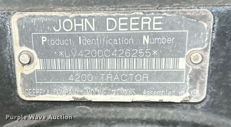 image for item EB2661 2006 John Deere 4200 HFWD tractor