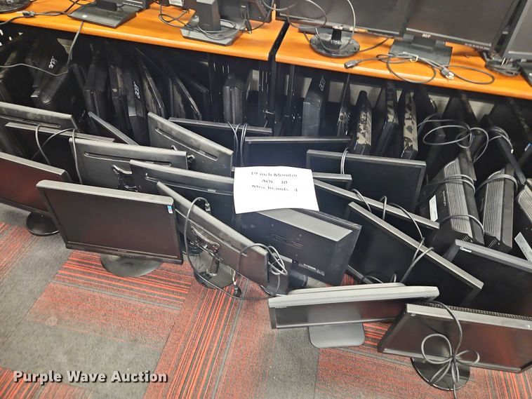 image for item EB8153 Approximately 241 computer monitors